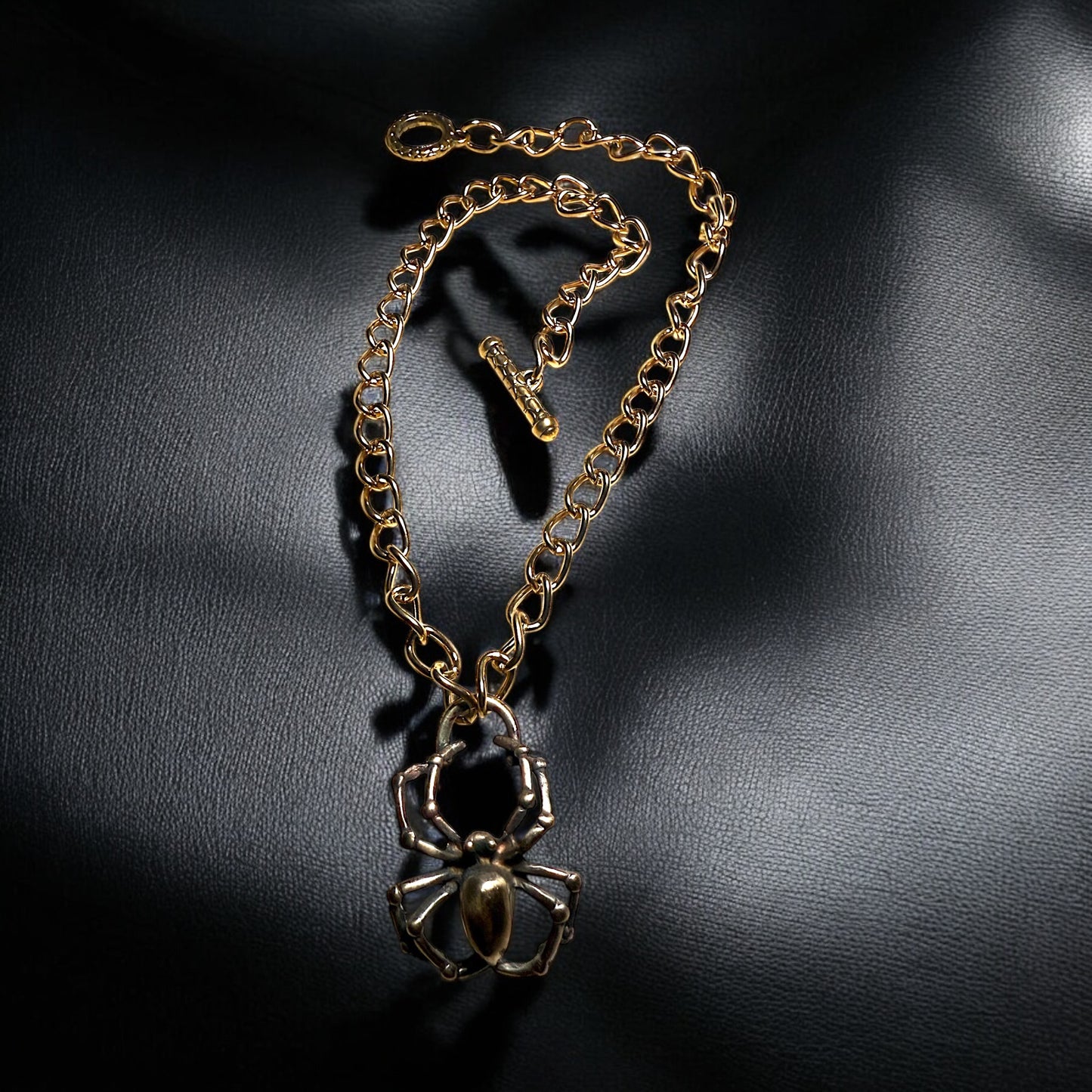 Venom Choker — Brass