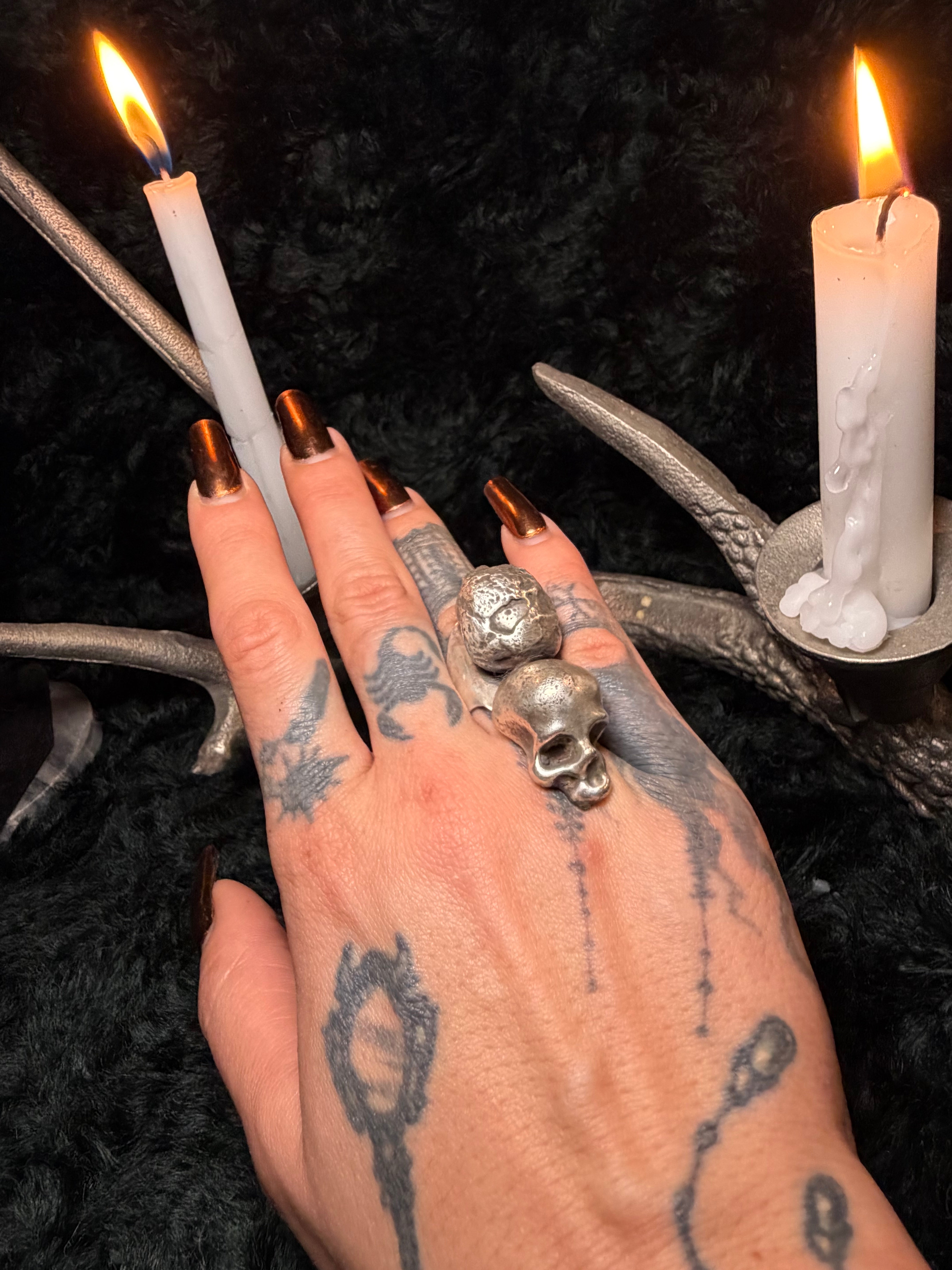 Death's Embrace — Double Skull Ring