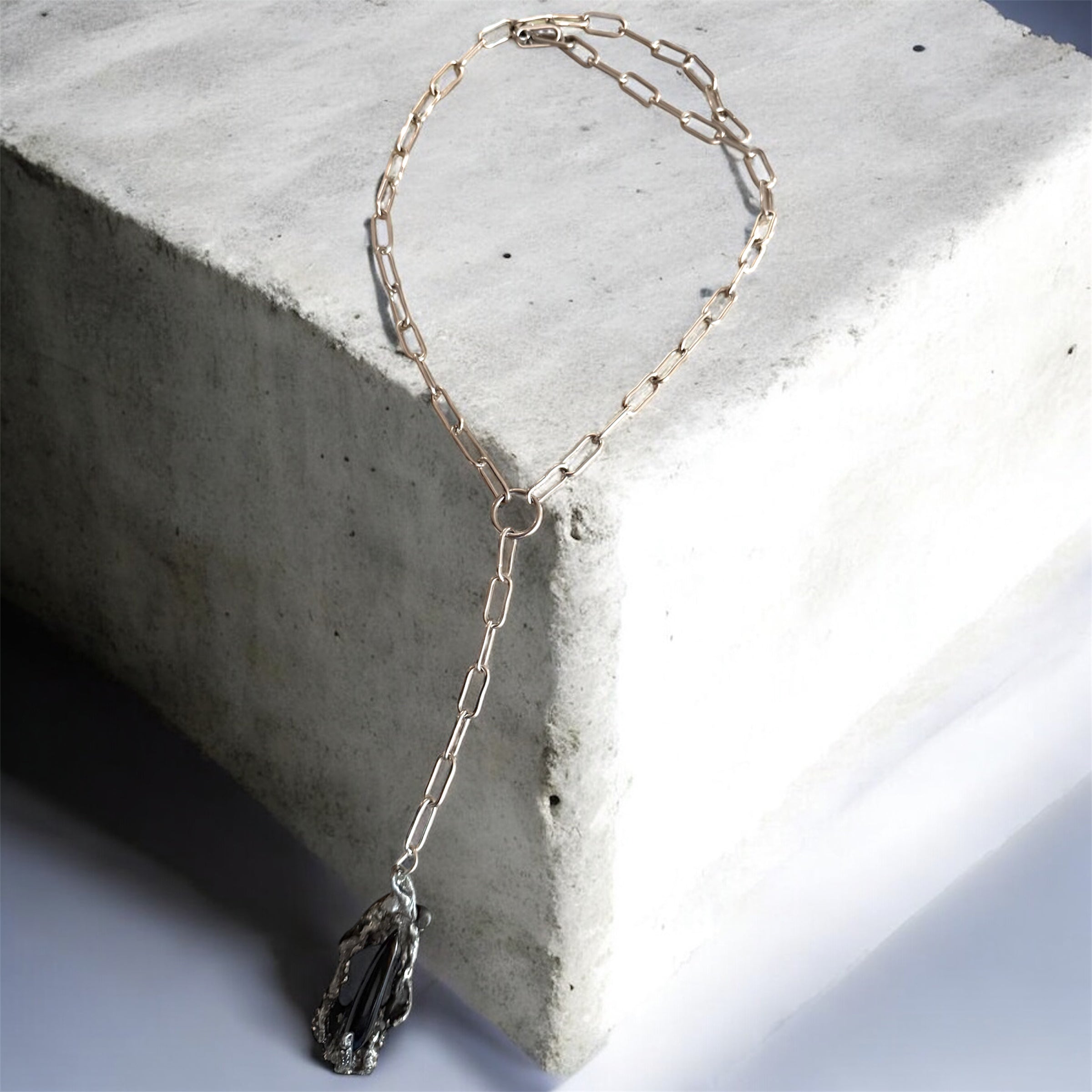 Black Thorn Lariat