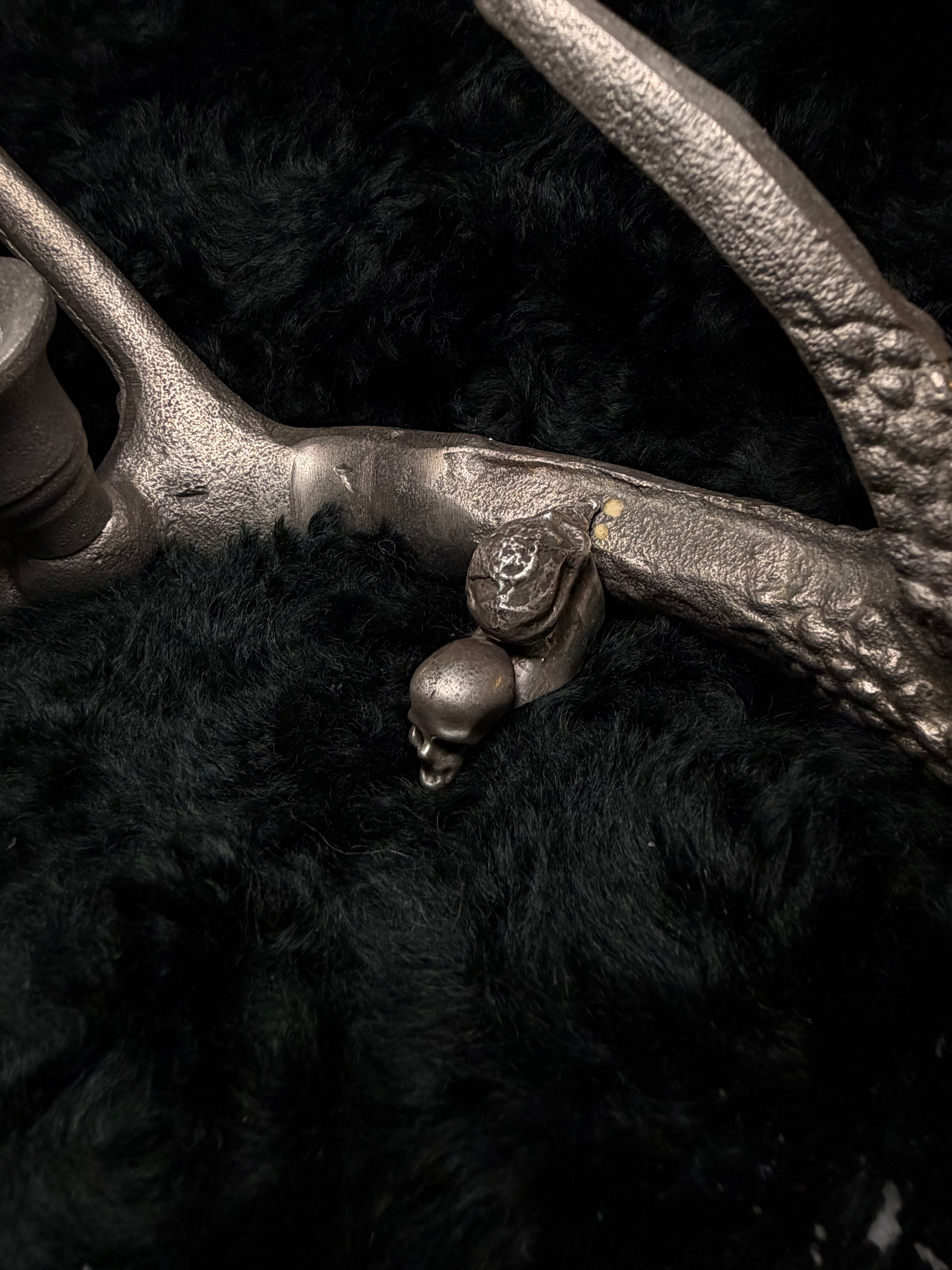 Death's Embrace — Double Skull Ring