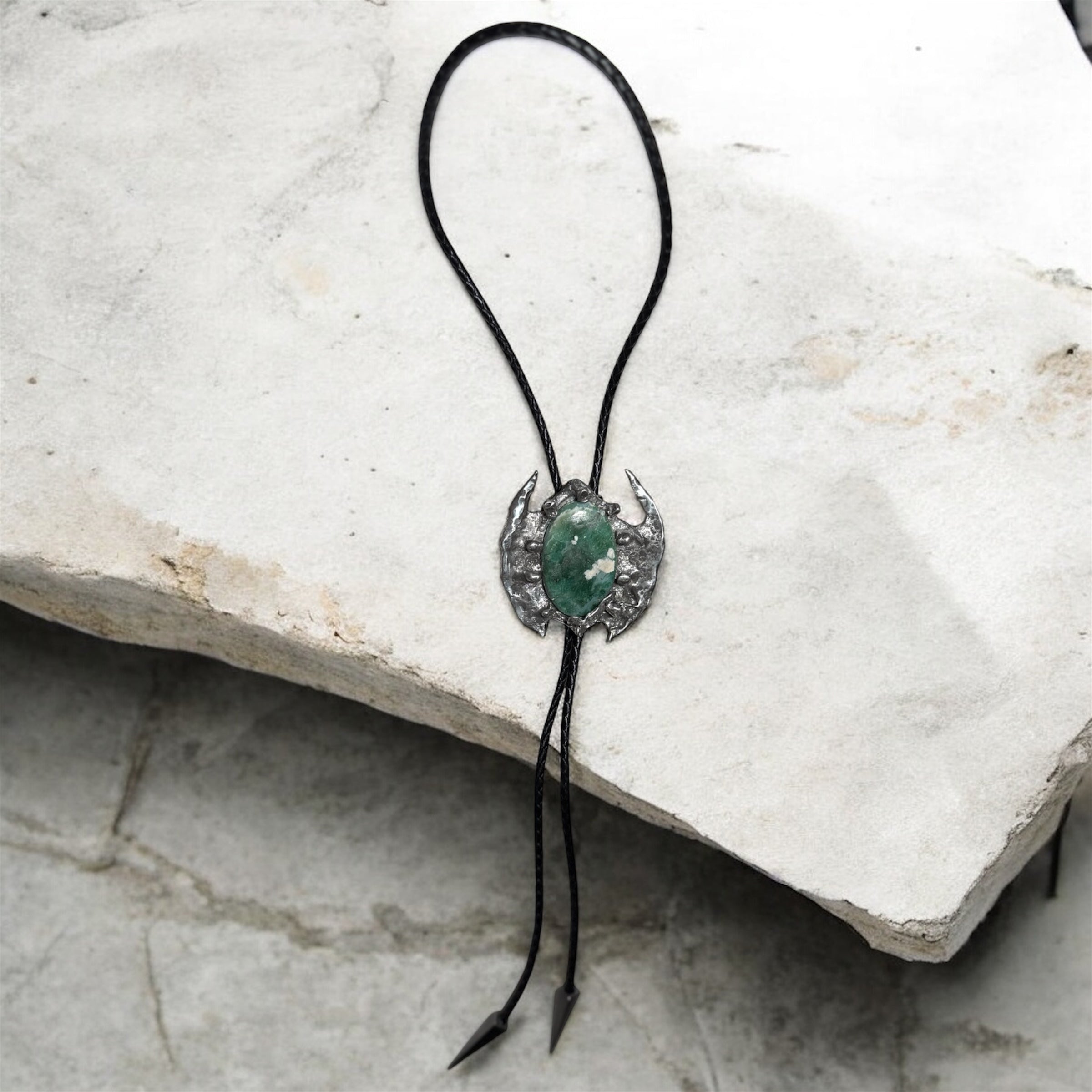 THE EMERALD MOON RELIC BOLO
