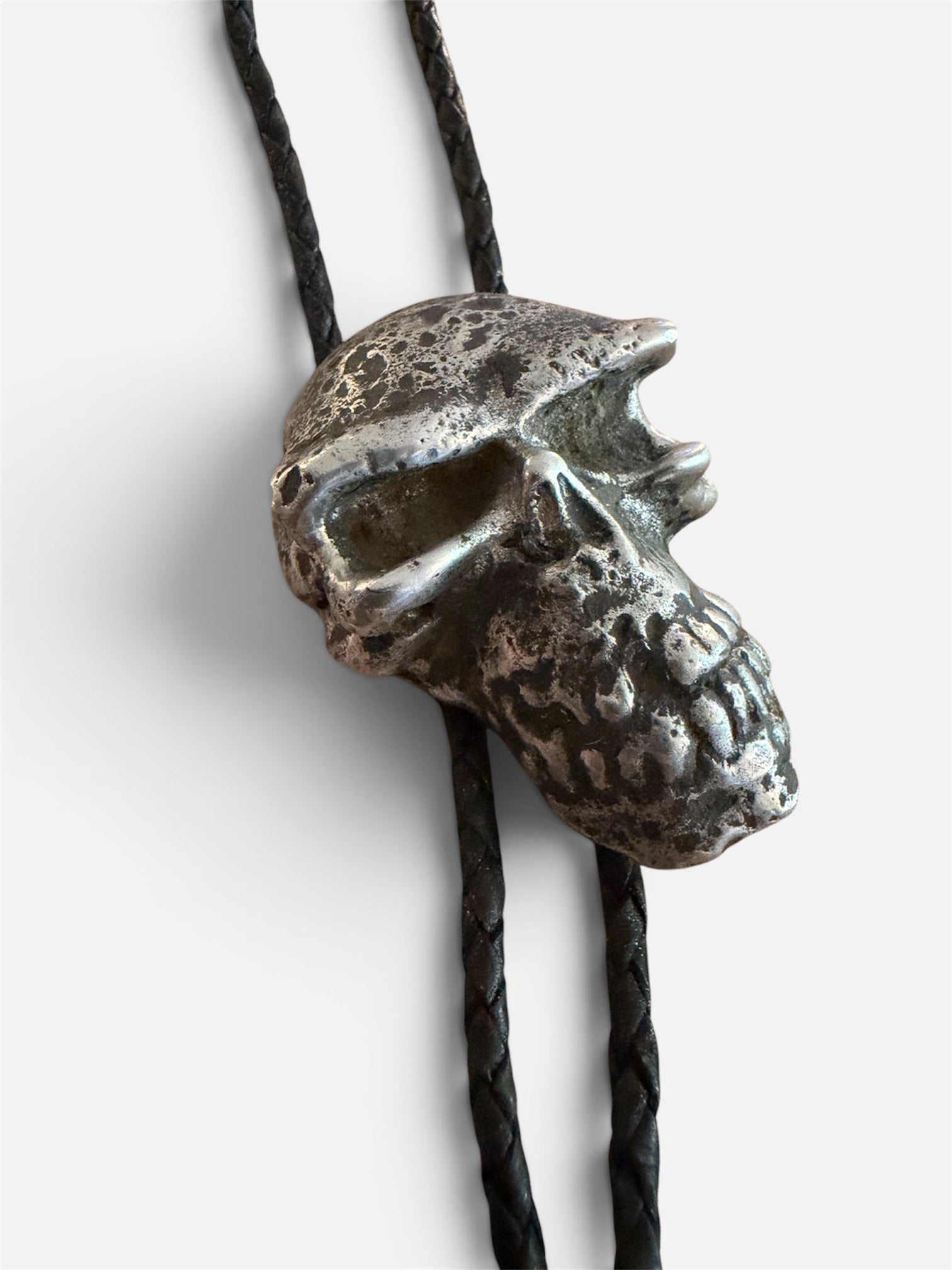 Memento Mori Skull Bolo